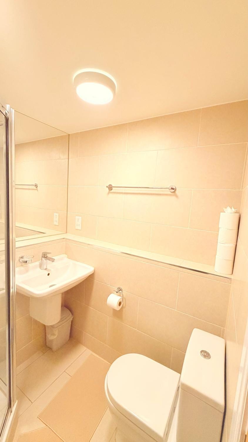 Central London - 2 Bed Apartment Apartment in London Borough of Camden