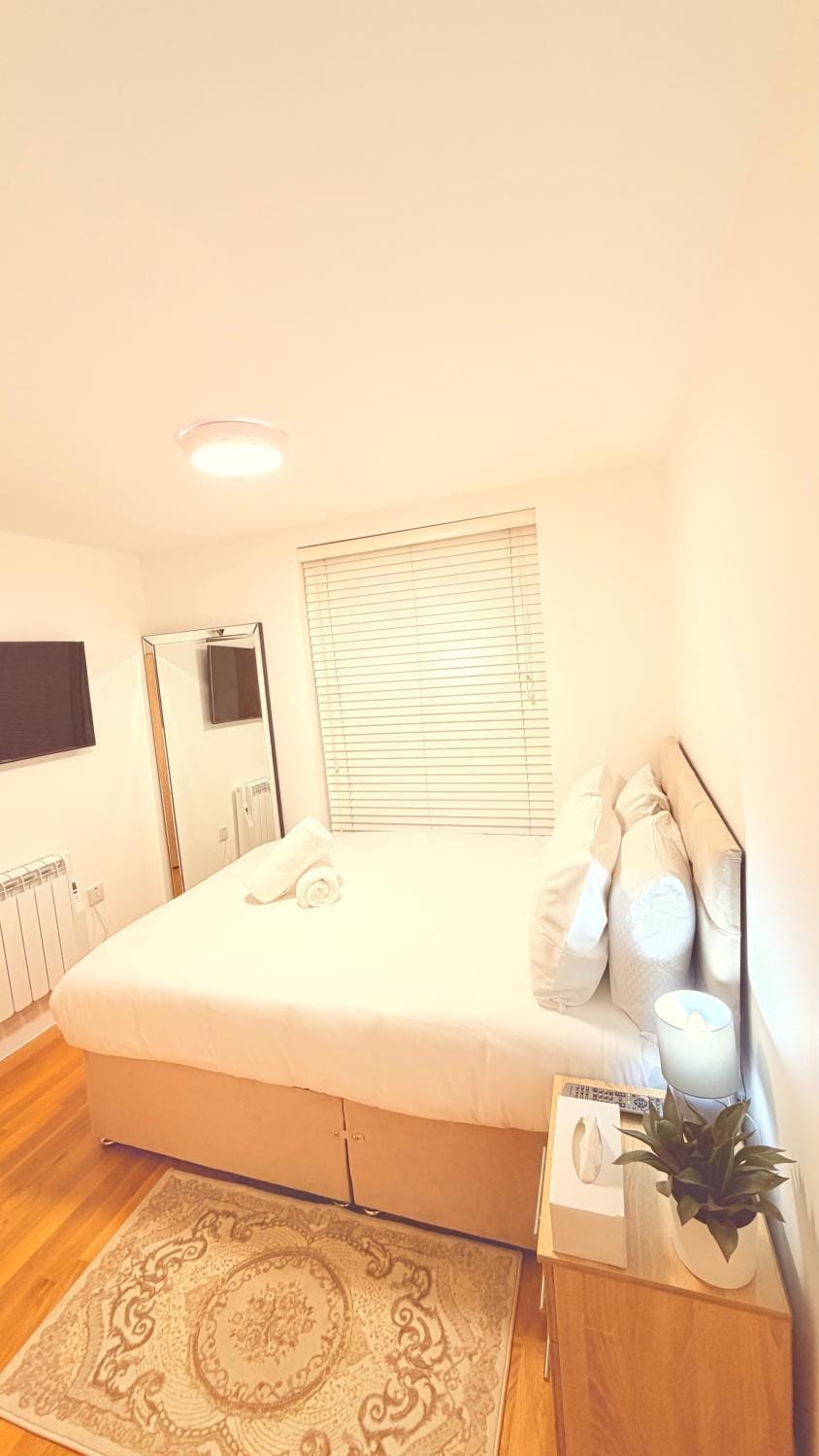 Central London - 2 Bed Apartment Apartment in London Borough of Camden