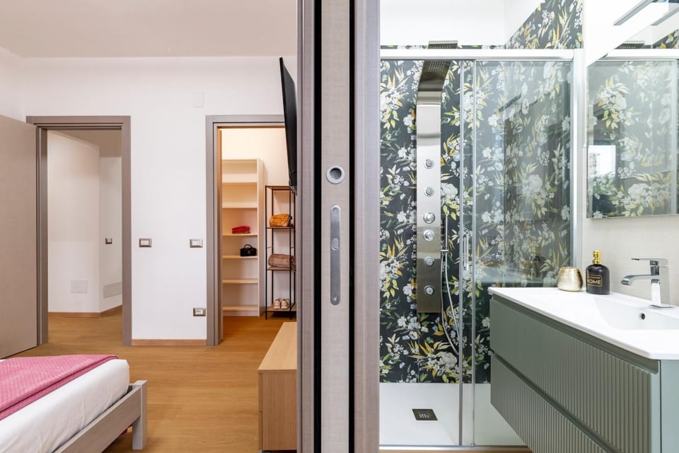 Shower, Bathroom, Bedroom