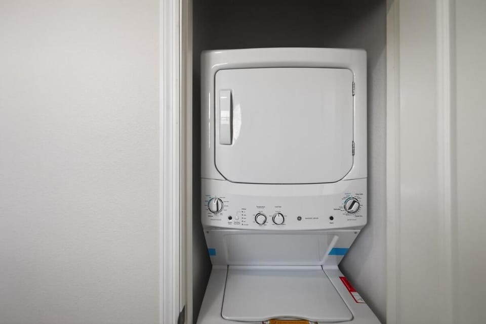Brand-New 1BR Minutes to Tampa's Top Attractions House in Tampa