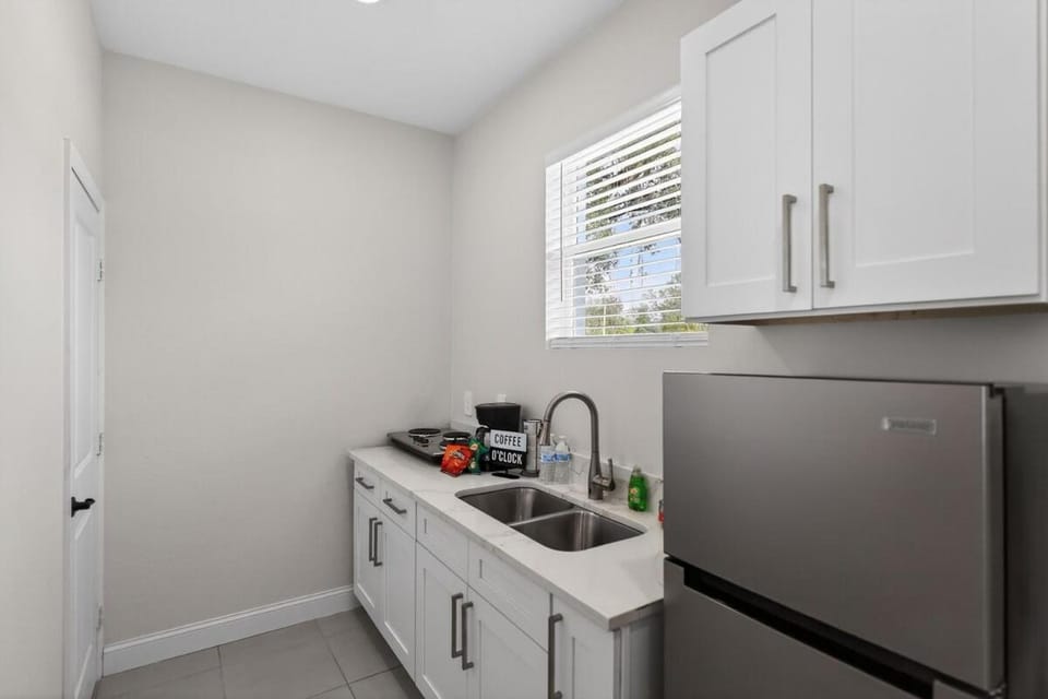 Brand-New 1BR Minutes to Tampa's Top Attractions House in Tampa