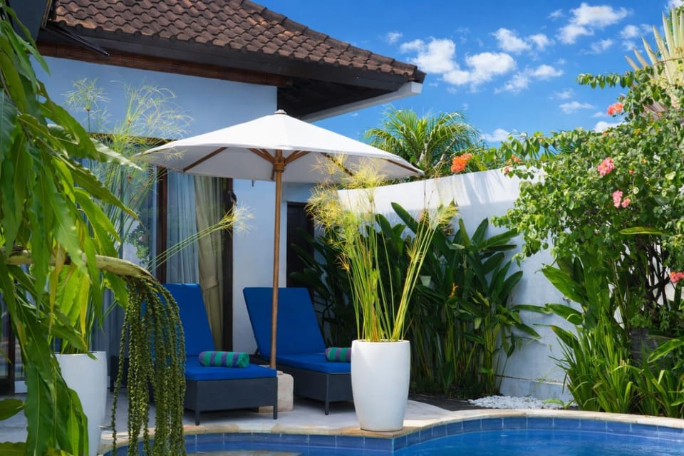 Property building, Balcony/Terrace, Swimming pool