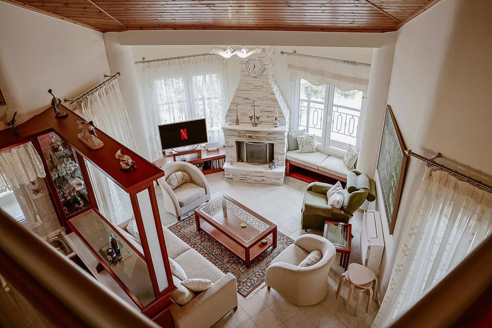 Living room, Photo of the whole room, Seating area