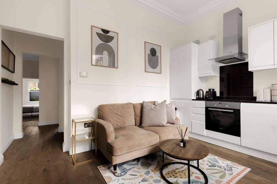 Kitchen or kitchenette, Living room