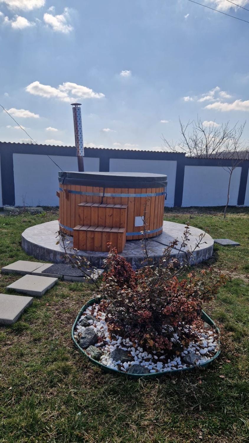 Hot Tub, Spa and wellness centre/facilities