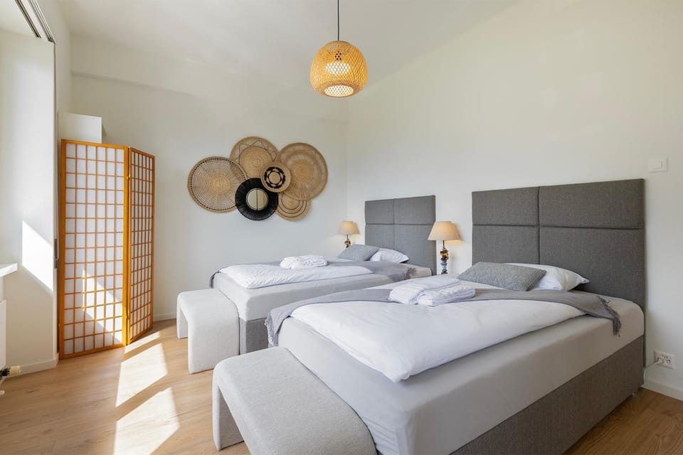 Bedroom, air conditioner