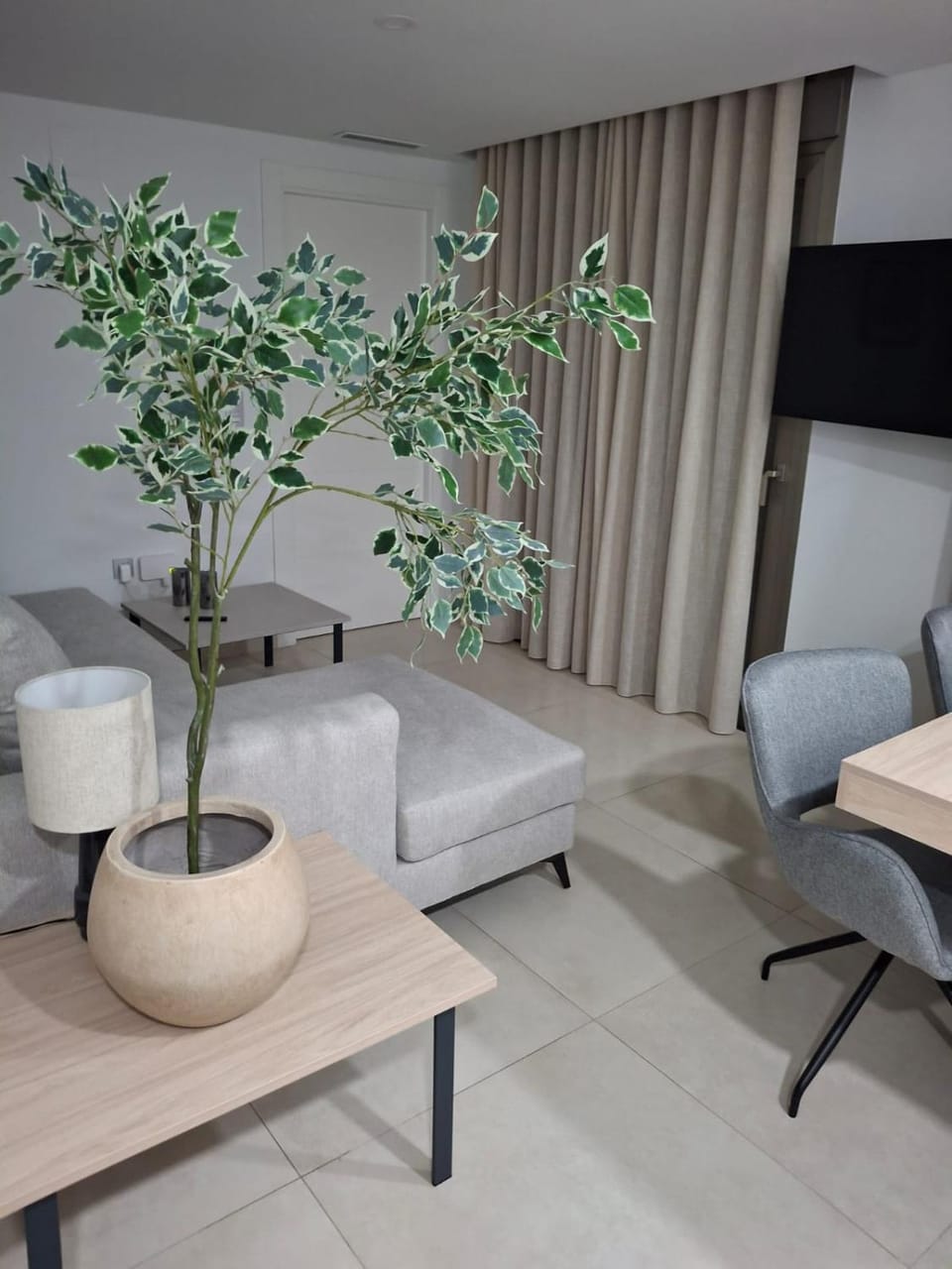 Patio, Living room