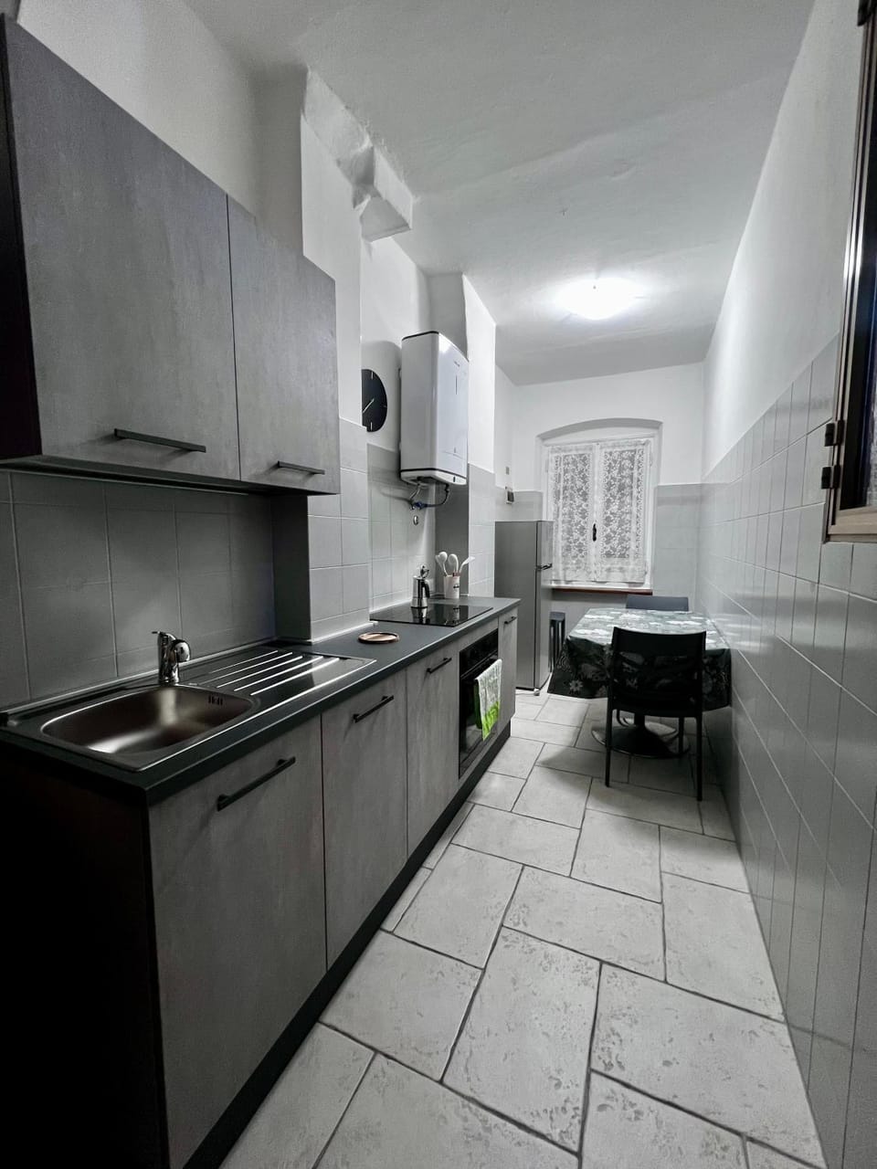 Kitchen or kitchenette, Dining area, dishwasher, oven, stove