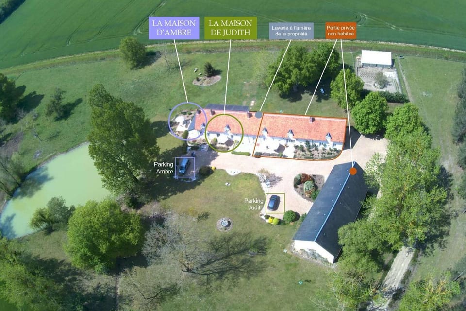 Property building, Bird's eye view, View (from property/room)
