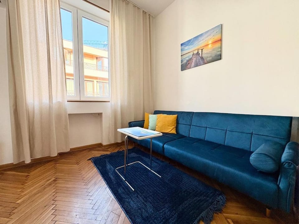 Living room, Seating area, heating