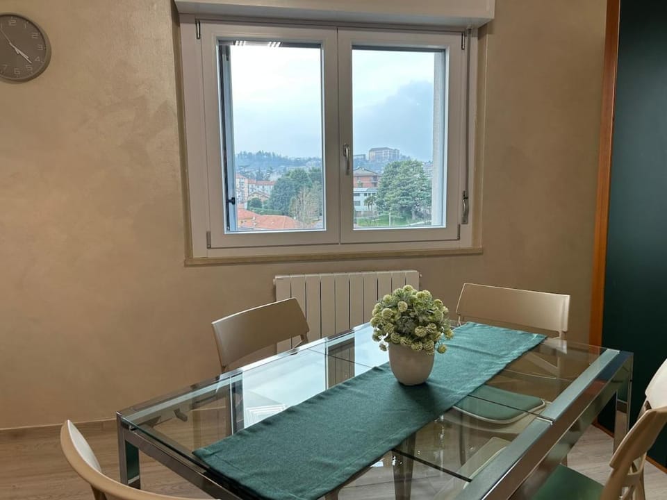 Appartamento Vista sul Castello - con garage privato gratuito Apartment in Piedmont
