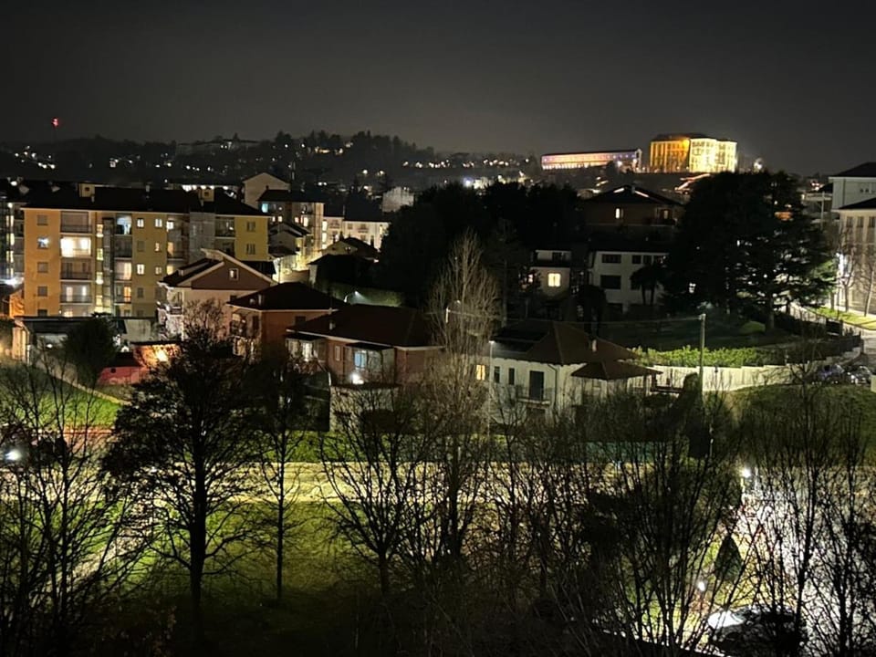 Appartamento Vista sul Castello - con garage privato gratuito Apartment in Piedmont
