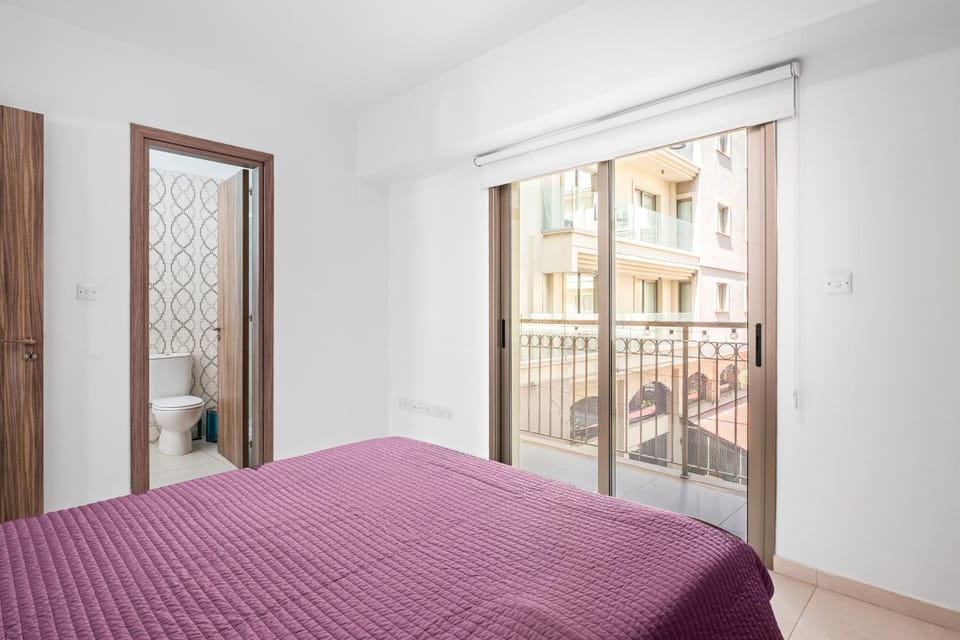 Bed, Balcony/Terrace, Bedroom