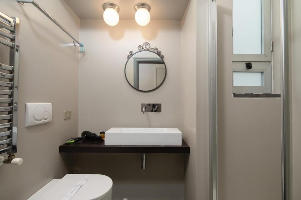 Stunning Apartment in Santa Croce Historic Area Apartment in Florence