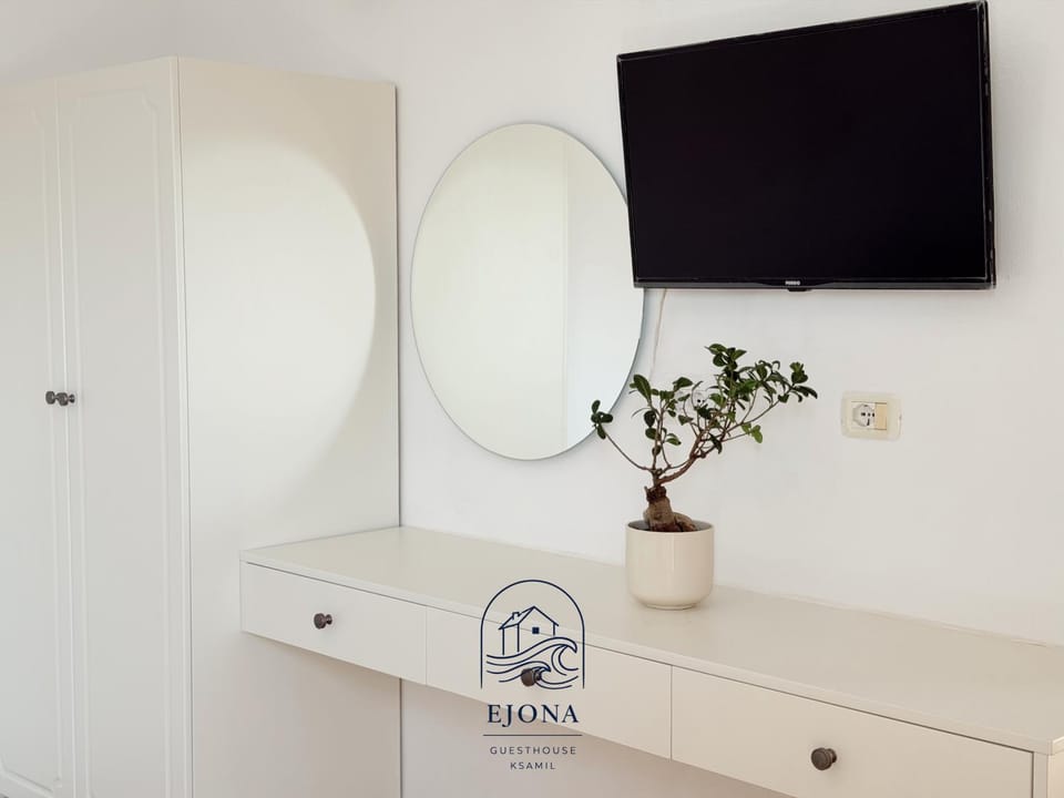 TV and multimedia, wardrobe