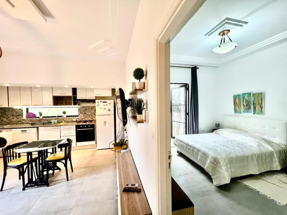 Work and Wave cosy studio at La Marsa Apartment in Tunis Governorate, Tunisia