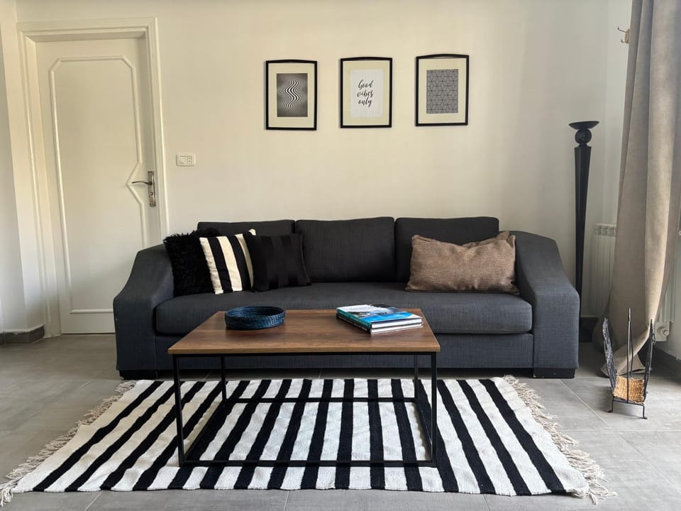 Work and Wave cosy studio at La Marsa Apartment in Tunis Governorate, Tunisia