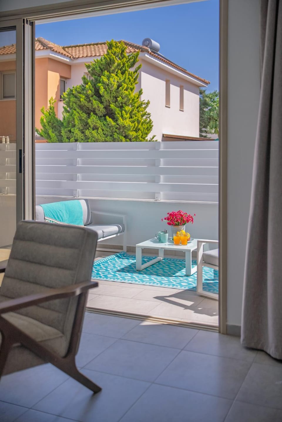 Patio, Day, Seating area