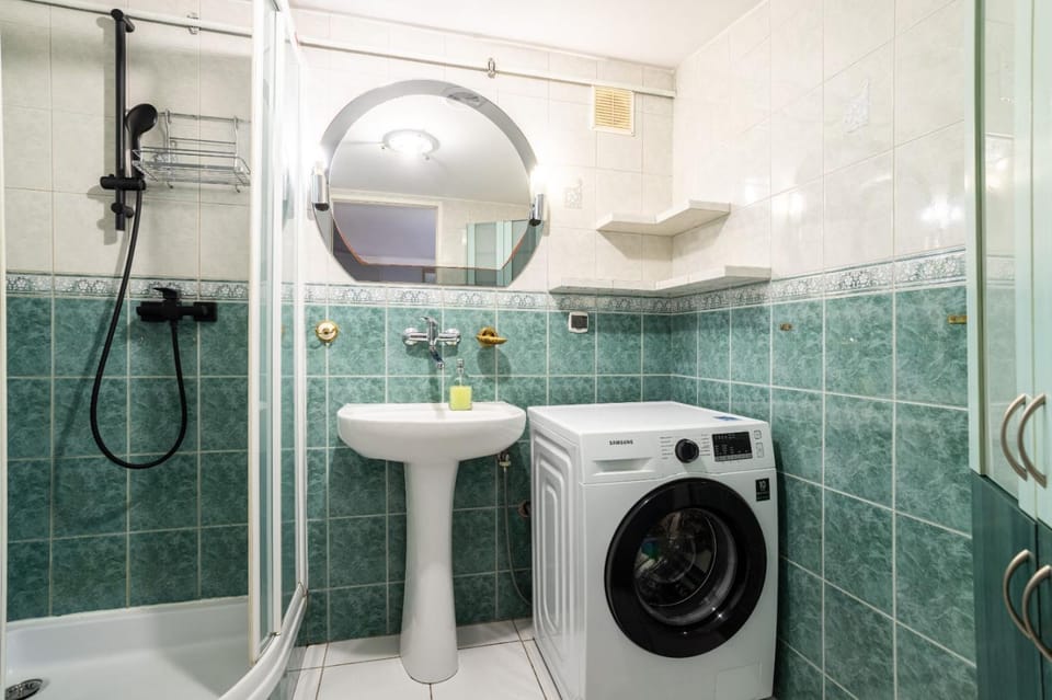 Shower, Bathroom, washing machine