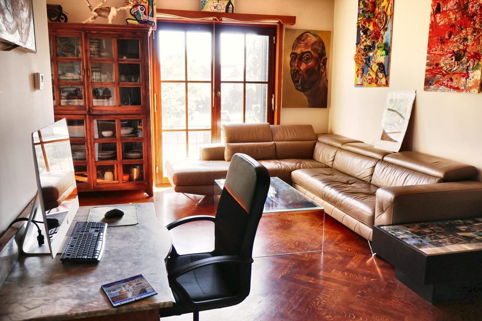 Seating area