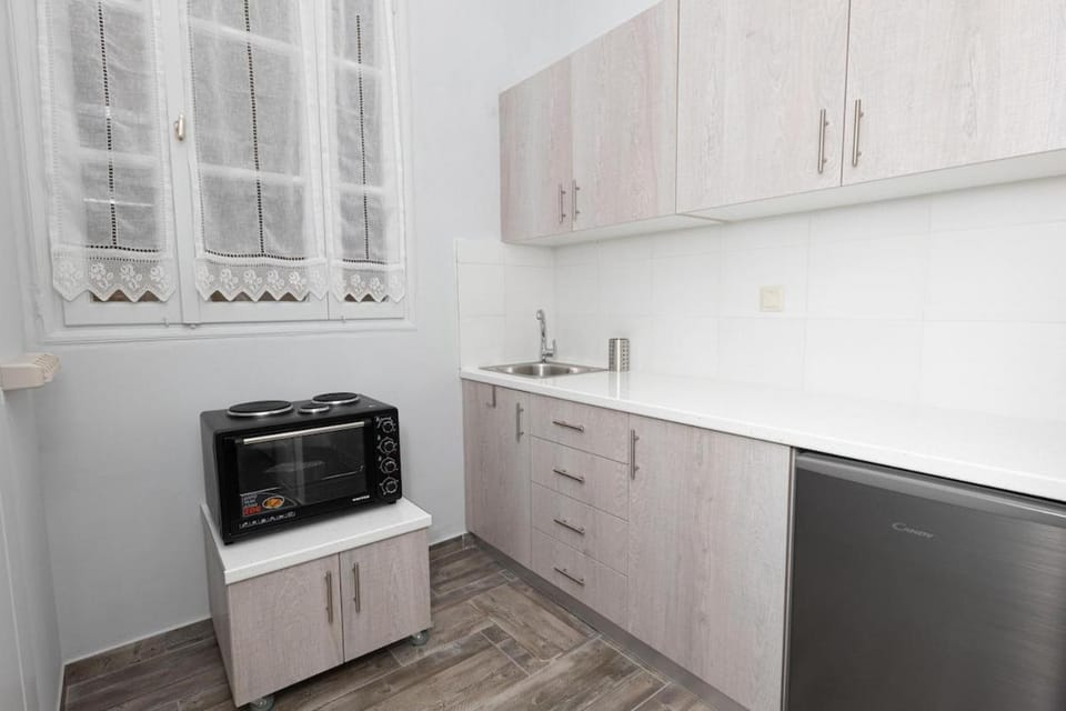 Enalios Apt #2- Spacious Flat in the Heart of Town Apartment in Peloponnese Region