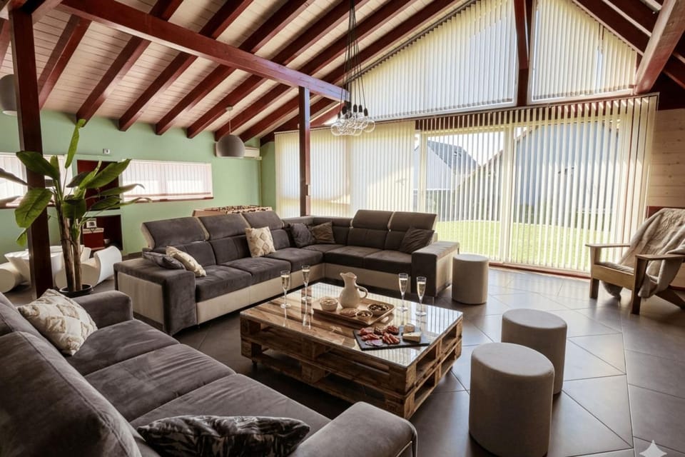 250m house near Strasbourg - beautiful terrace Apartment in Ortenau