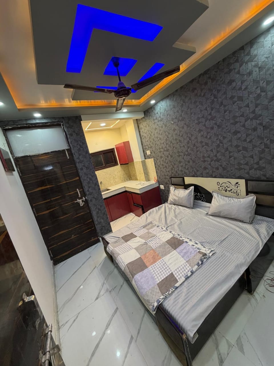 Vishal Properties Apartment in Delhi