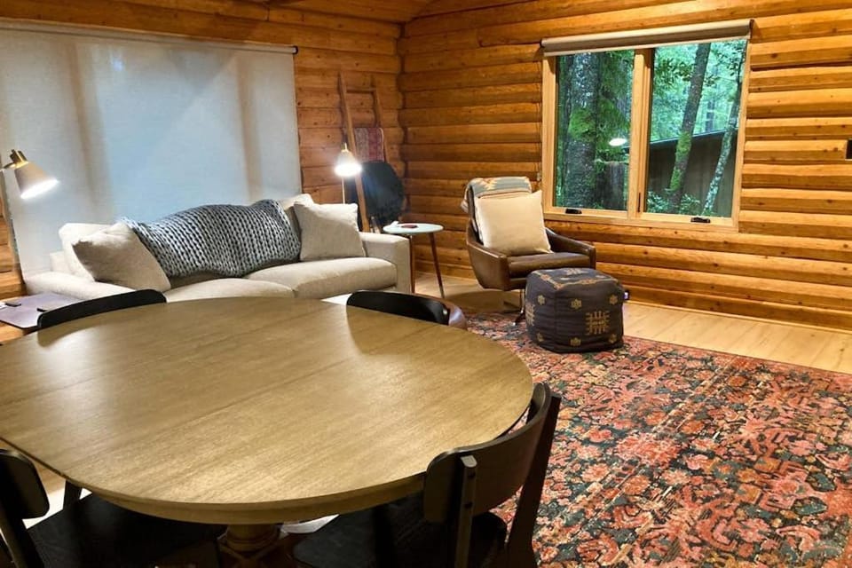 Cabin Fever Cabin in Gualala