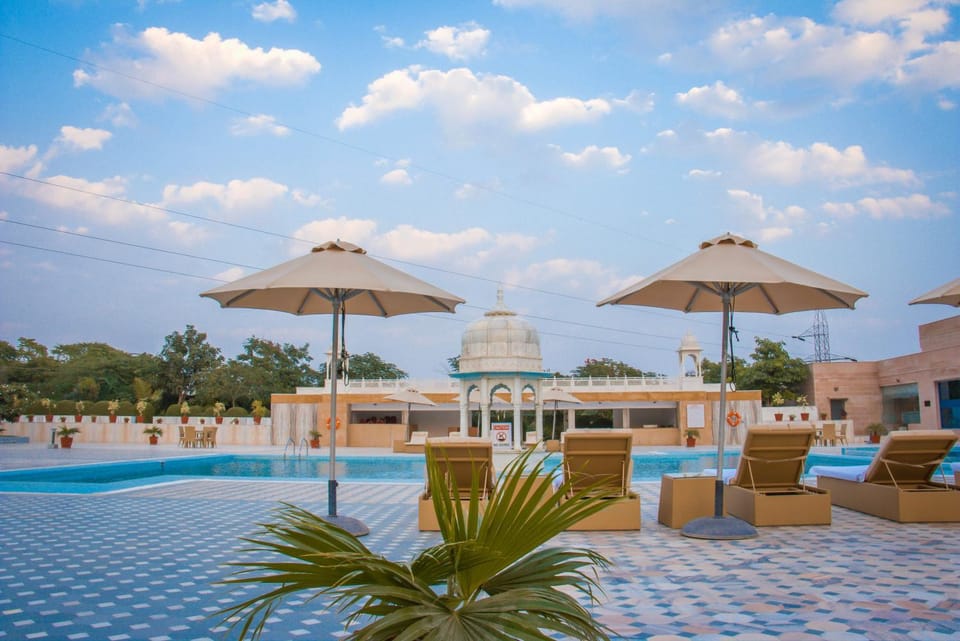 Pool view, Swimming pool, Swimming pool