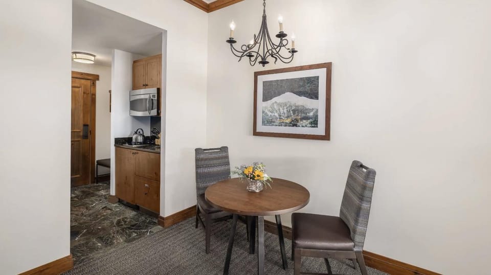 138 Spruce Peak Lodge One Bedroom Alpine Getaway By Stowe Mountain Rentals Apartment in Stowe