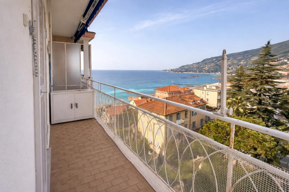 Day, Natural landscape, View (from property/room), Balcony/Terrace, Mountain view, Sea view