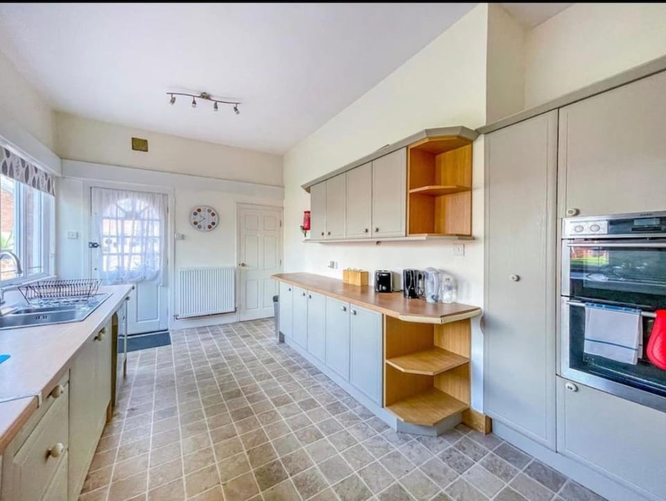 H9BC - For your most relaxed and cosy stay with free parking and wifi Apartment in Leeds