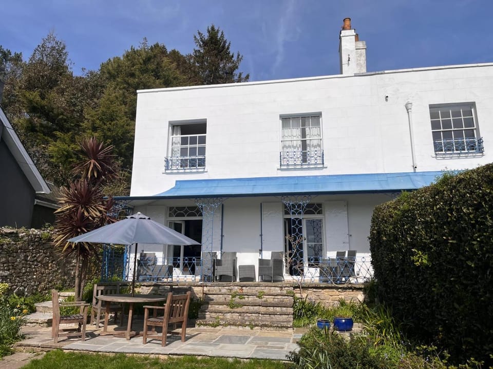 Amazing Large House, Lovely Newly Fitted Kitchen, Sleeps 8 , Nice Views and Garden, Plus a Beach Hut that is Located on Lyme Regis Beach House in Lyme Regis