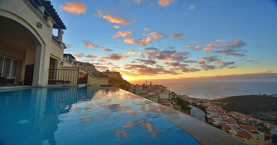 Pool view, Sea view, Swimming pool, Swimming pool, Sunrise