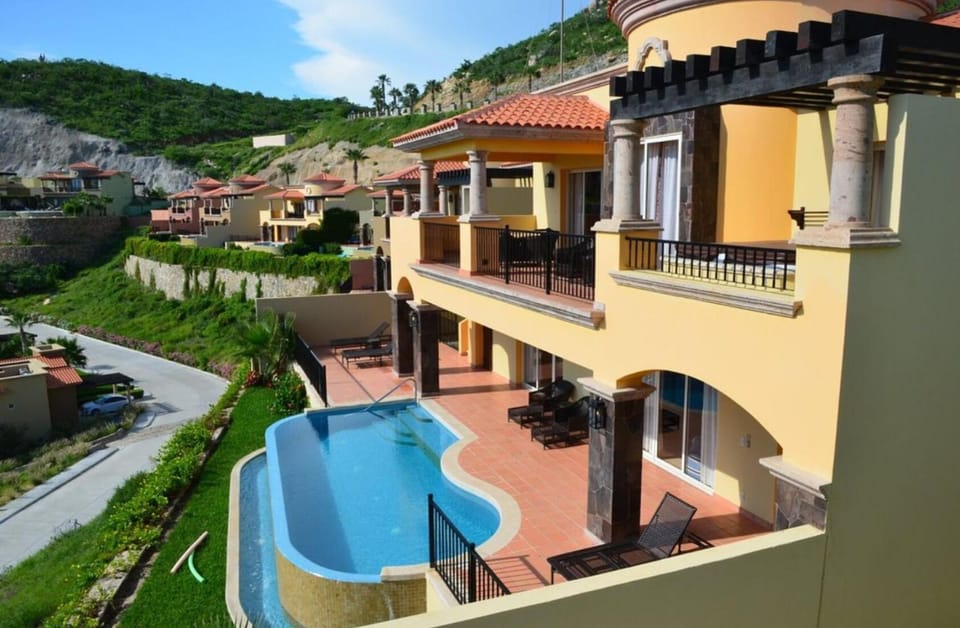 Mountain view, Pool view, Swimming pool, Swimming pool