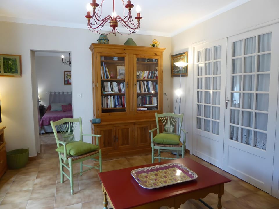 Property building, Living room