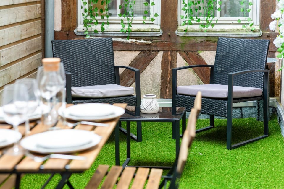 Patio, Inner courtyard view