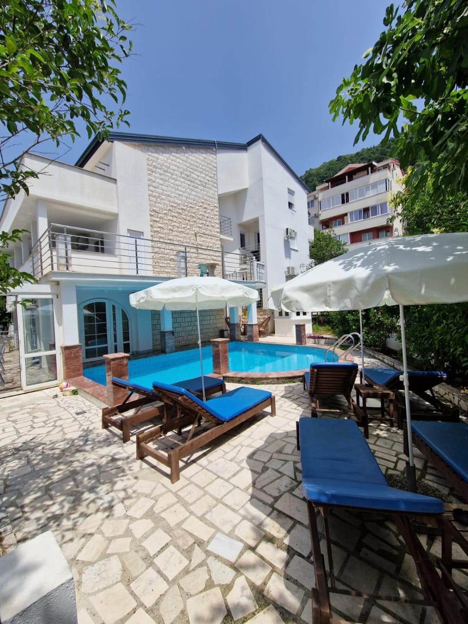 Property building, Swimming pool
