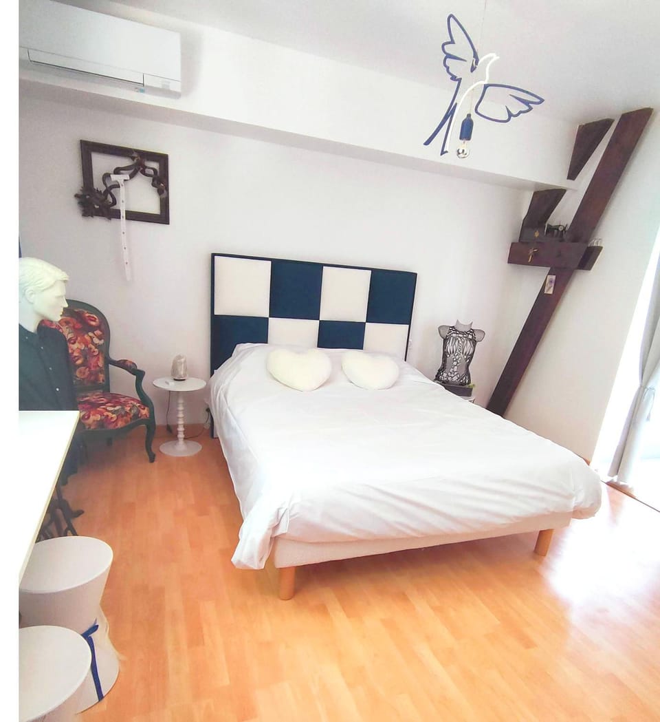 Decorative detail, Bedroom, air conditioner
