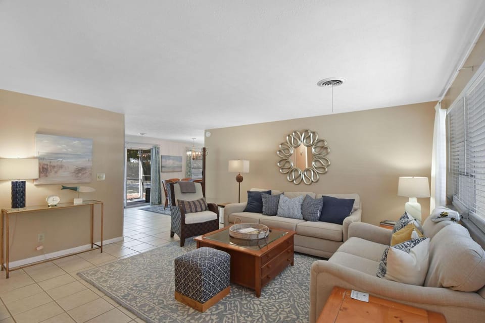 Beach Buzz House in Camden County