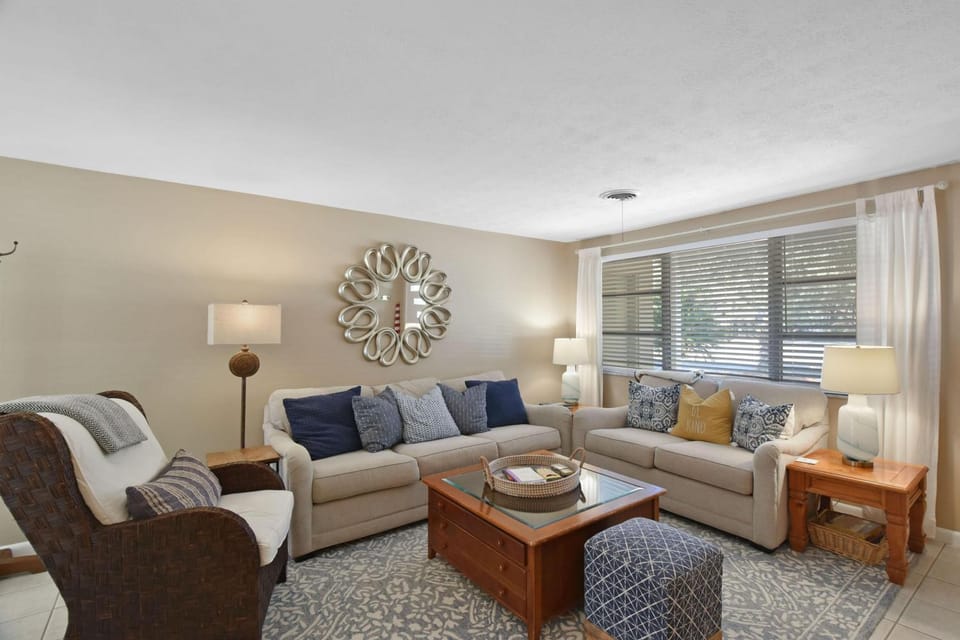 Beach Buzz House in Camden County