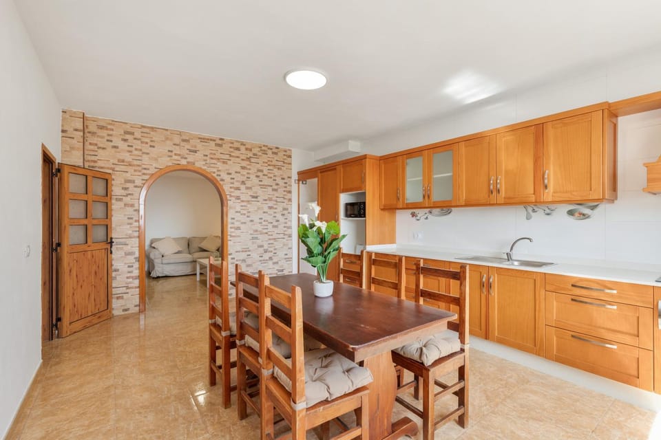 Property building, Kitchen or kitchenette, Living room