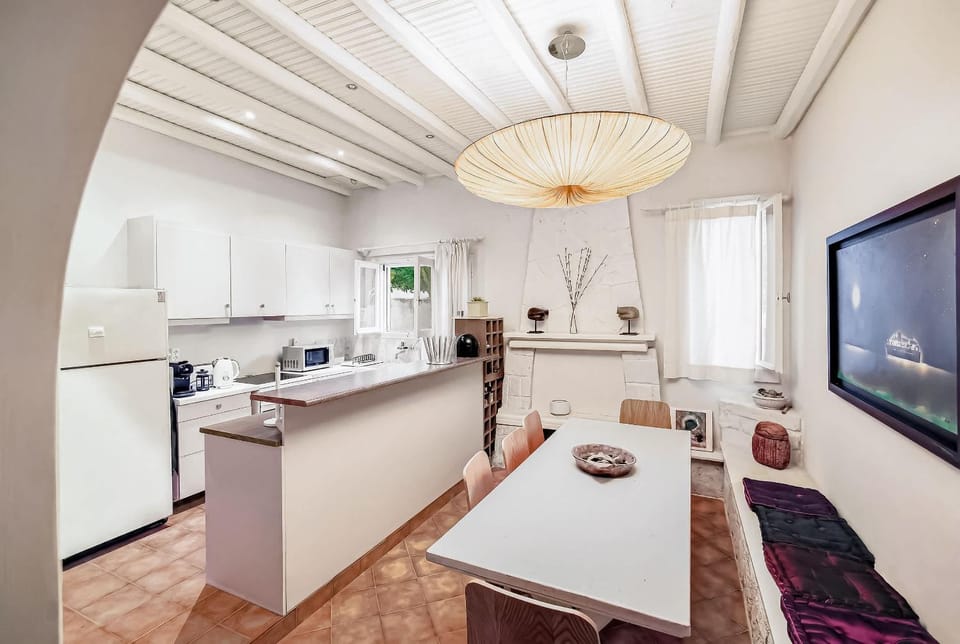 Cambara Garden Oasis in Aegina, BBQ & Private Parking House in Islands