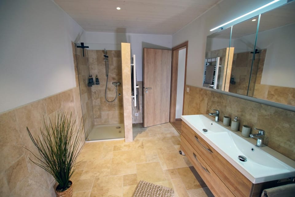Chalet Bergzauber, Ferienwohnung Rosenlaui Apartment in Canton of Bern (Region)