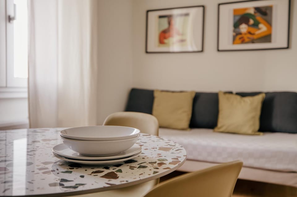 Living room, Seating area, Dining area