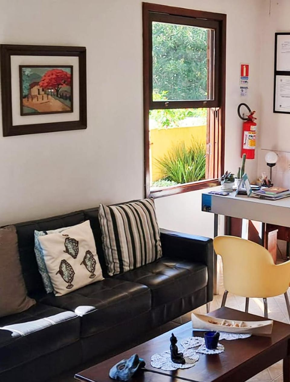 Living room, Decorative detail, Seating area