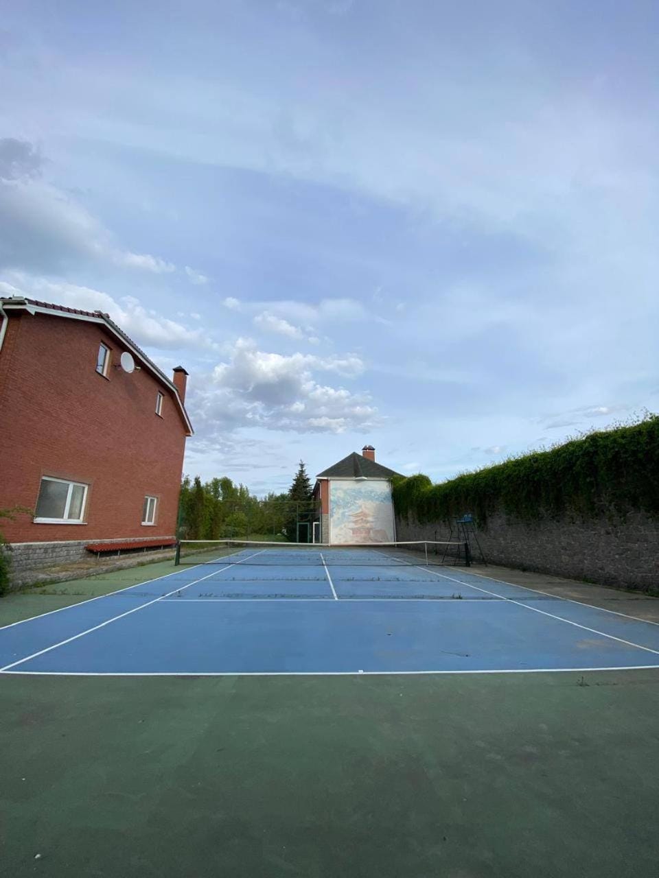 Tennis court
