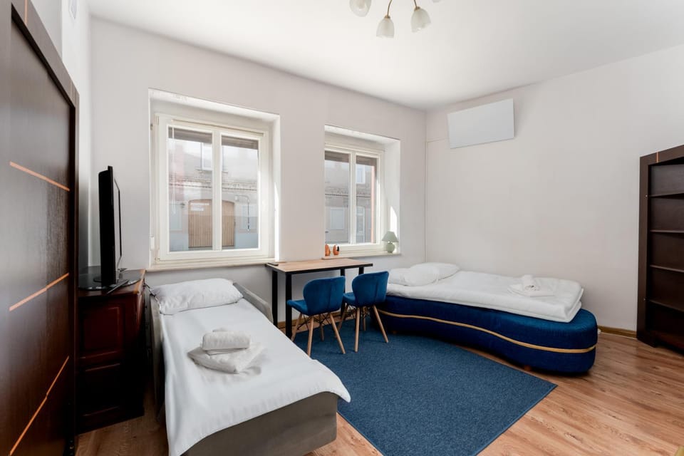 Bed, TV and multimedia, Living room, Photo of the whole room, towels