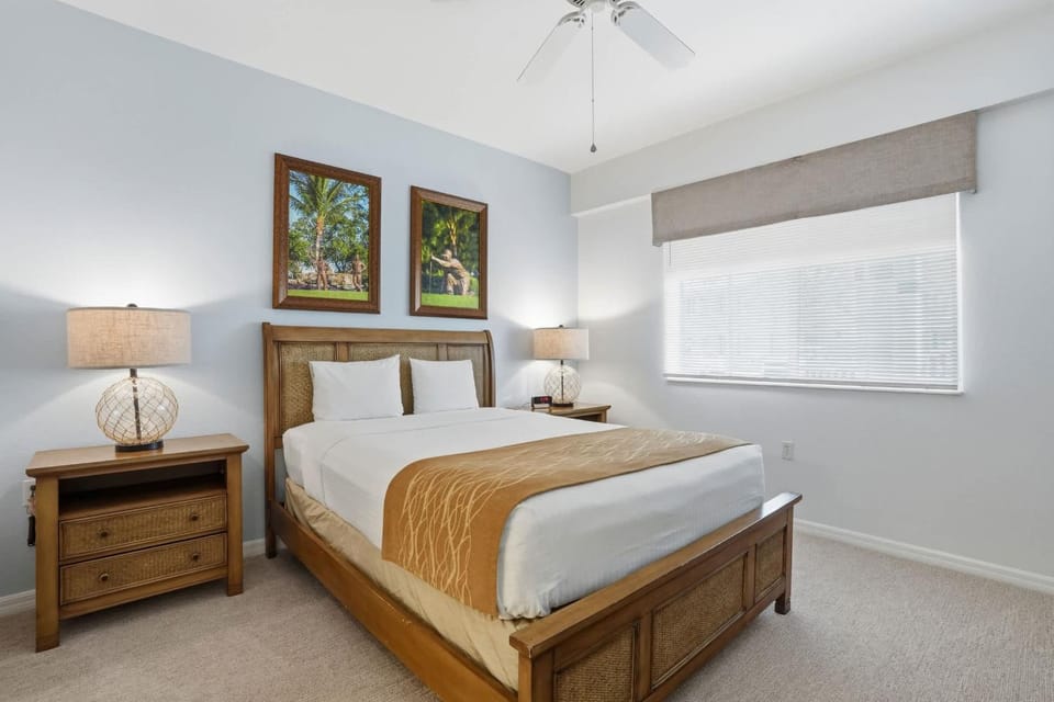 #412 - Lake and Fountain Views -First Floor House in Lely Resort