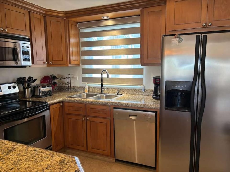 Kitchen or kitchenette, kitchen